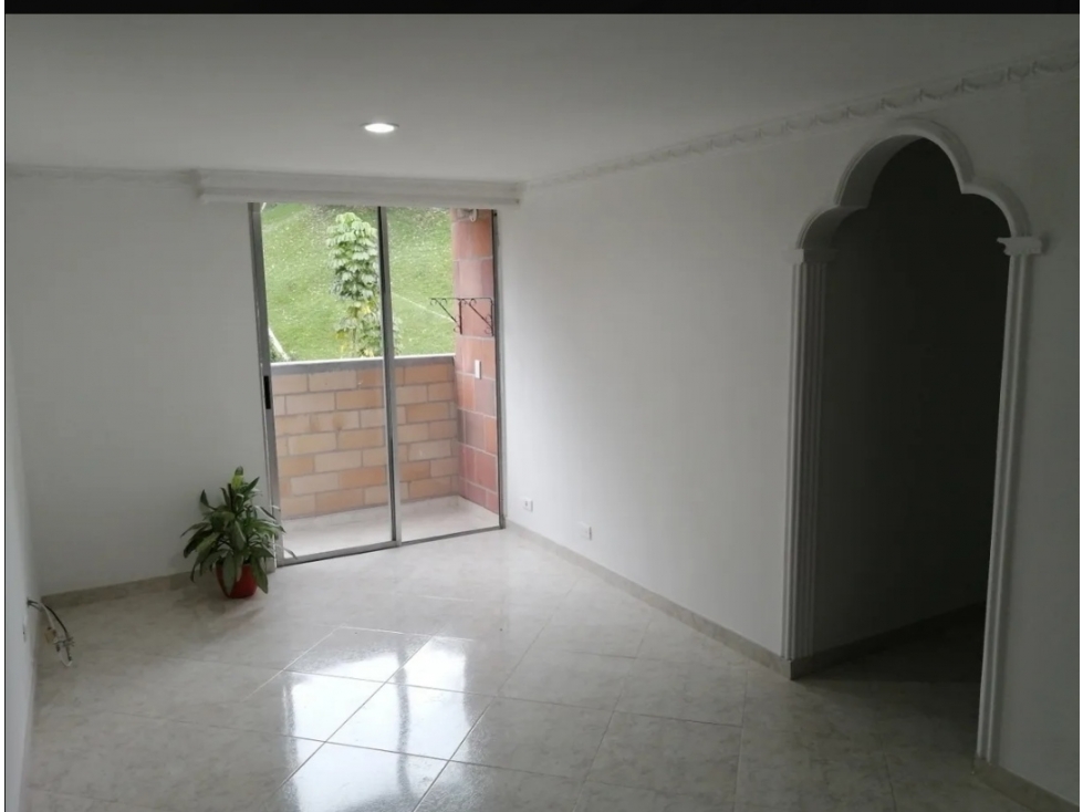 LINDO APARTAMENTO EN ITAGUI PARQUE CHIMENEAS