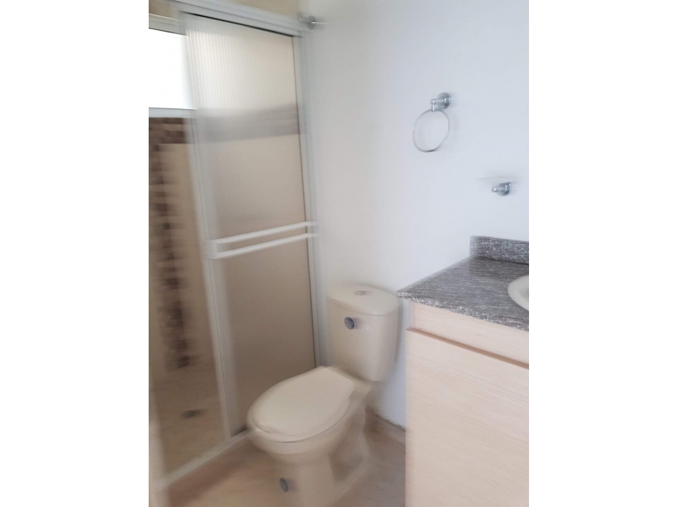 VENTA APARTAMENTO TRES ALCOBAS SEGUNDO PISO SECTOR ALCAZARES