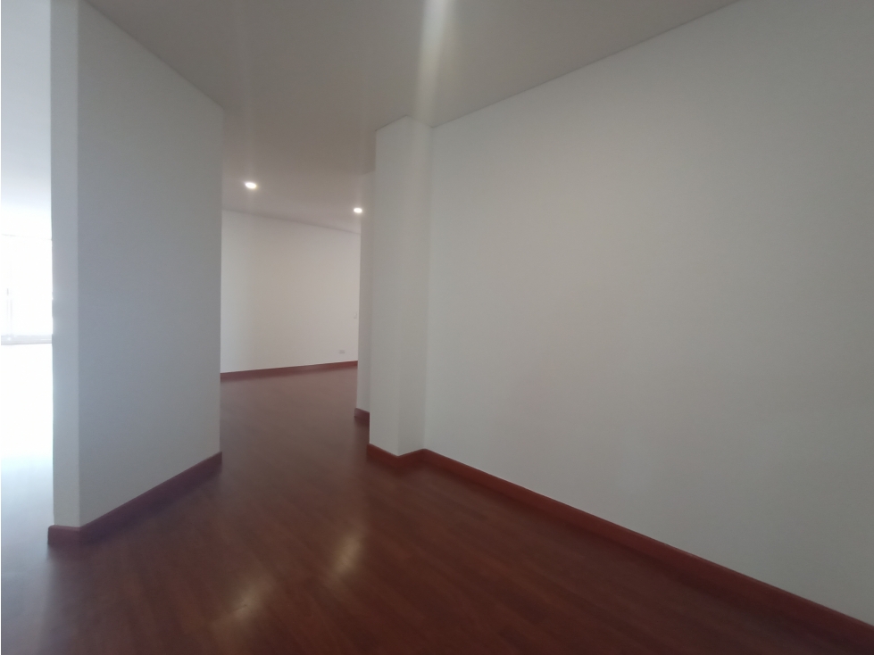 ARRIENDO APARTAMENTO EN SANTA BARBARA