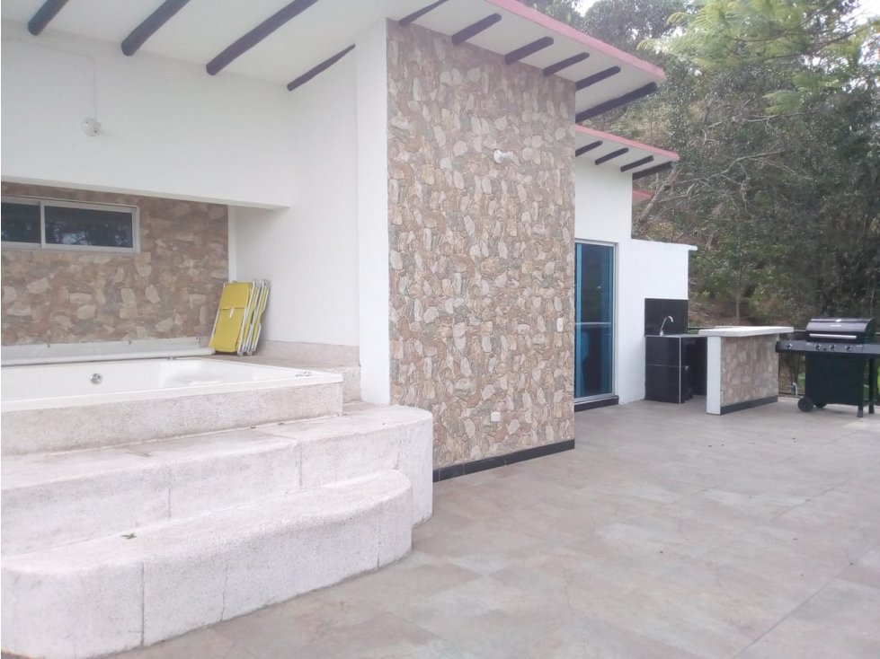 VENDO-PERMUTO -  CASA EN LA VEGA CUNDINAMARCA