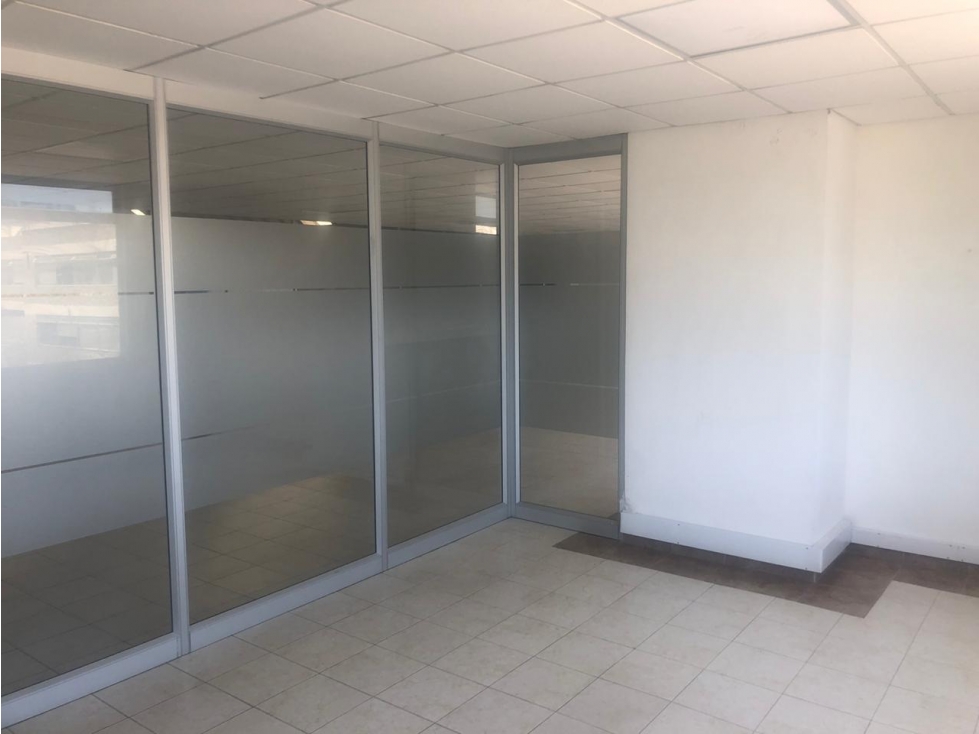 BODEGA COTA  600 m2 ARRIENDO Y VENTA