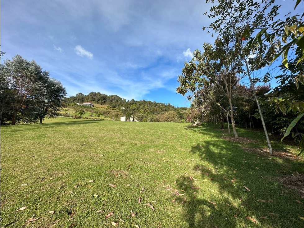 Espectacular Lote en Venta Vía Meritage Vereda Perico, Envigado