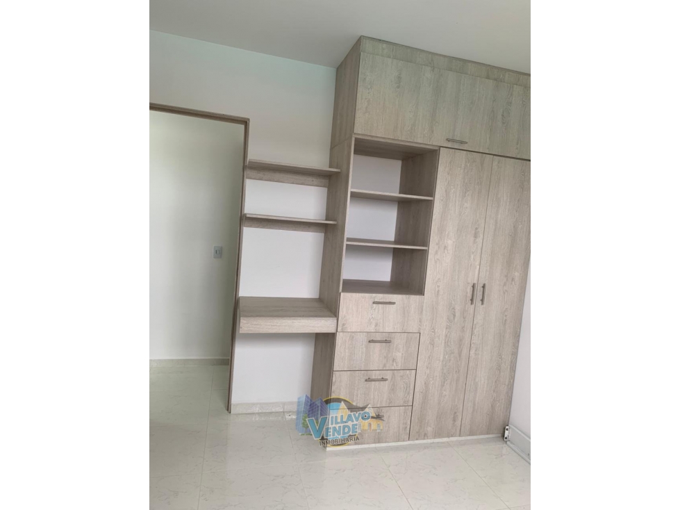 Apartamento balcones de la colina en primer piso