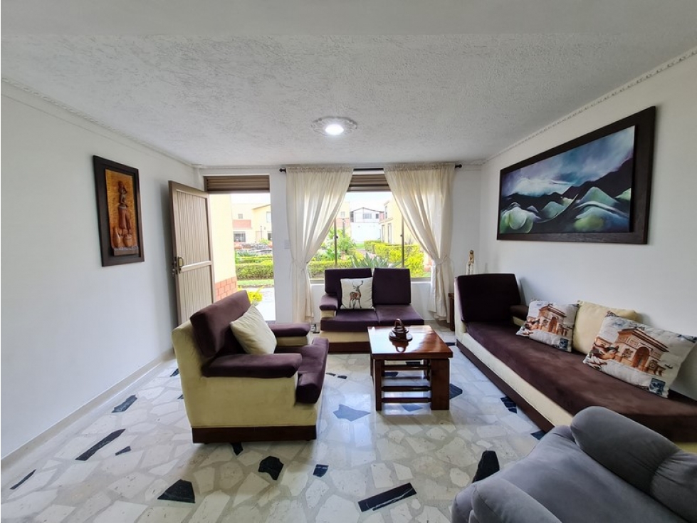 Venta linda casa bifamiliar en conjunto Bajo Tablazo, Manizales