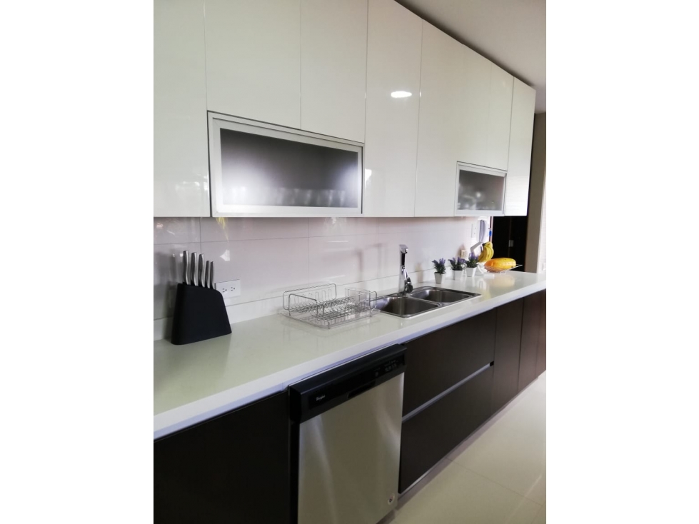 SE VENDE APARTAMENTO EN MONTEARROYO