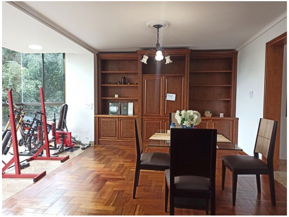 Vendo apartamento en El Poblado, Loma Los Balsos