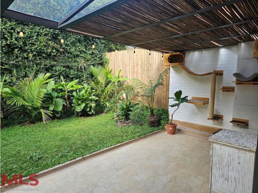 CASA EN VENTA EN SAN LUCAS MEDELLÍN