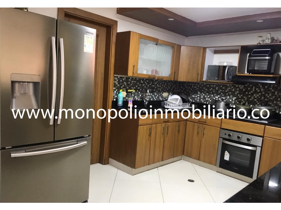 HERMOSA CASA UNIFAMILIAR EN VENTA - SECTOR SABANETA COD: 26093