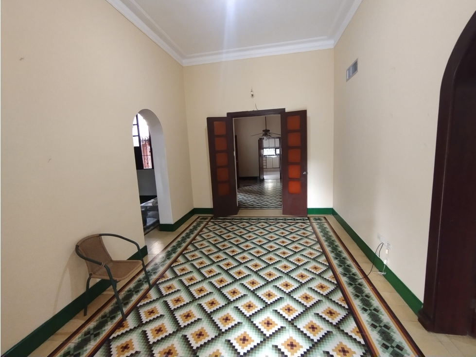 ARRIENDO HERMOSA CASA SECTOR PRADO