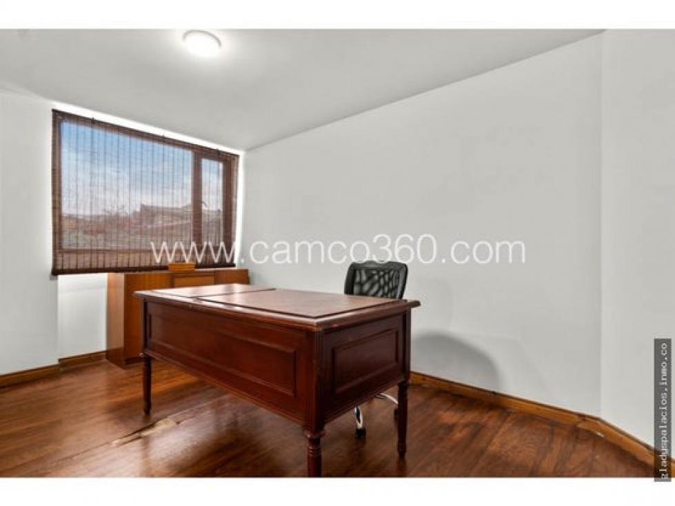 Vendo casa lote con locales en primer piso rentables en Engativá MB