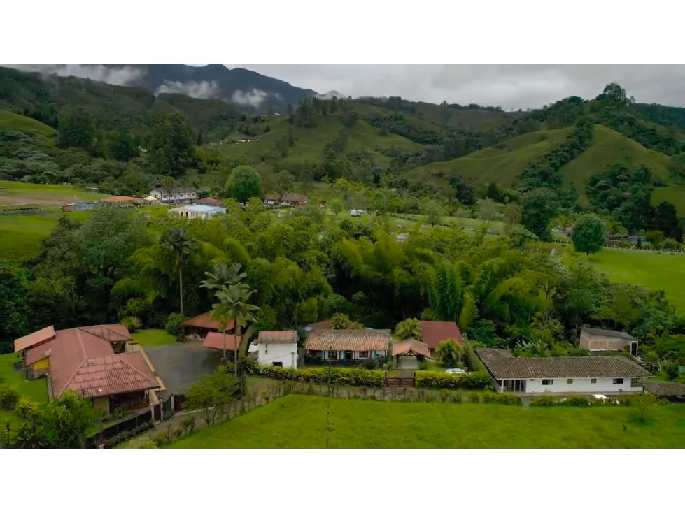 VENTA AMPLIA FINCA CON 4 CABAÑAS SANTA ROSA DE CABAL