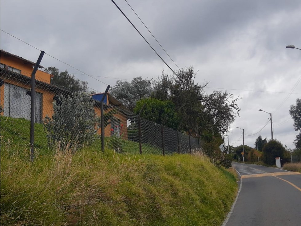 VENDO HERMOSA CASA EN CHIA YERBABUENA