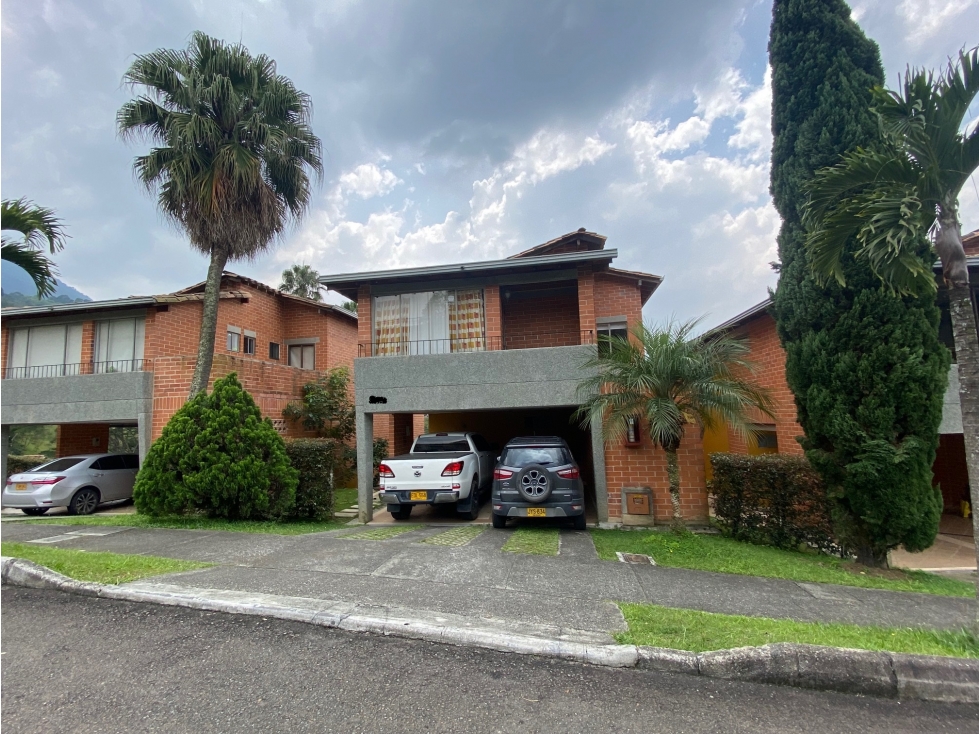 CASA EN VENTA ENVIGADO LA INTERMEDIA