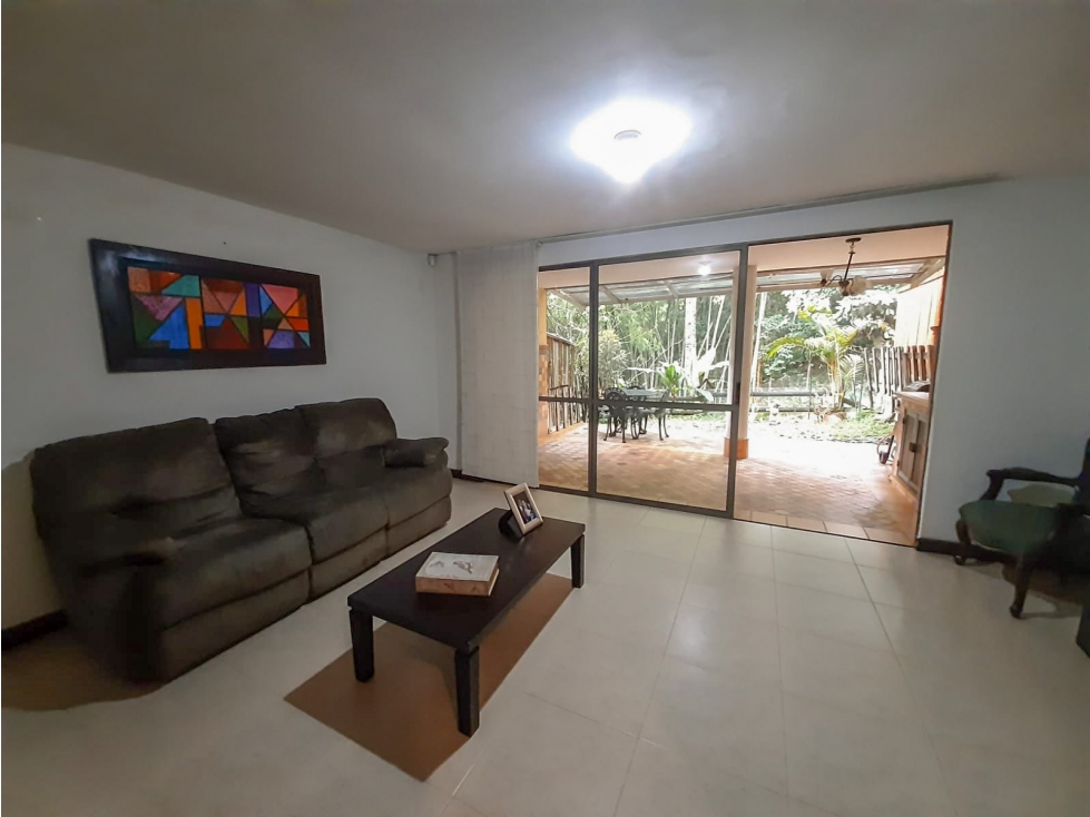 Venta casa en Envigado, sector Cumbres