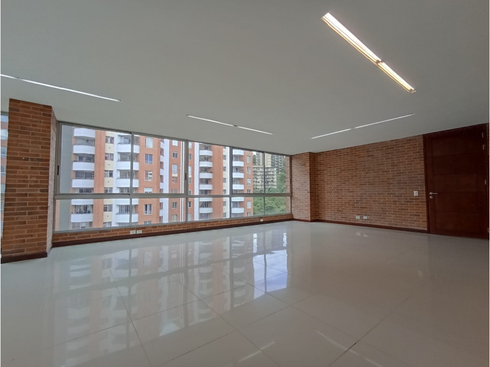 Arriendo Oficina El Poblado - Loma de San Julián, Medellín