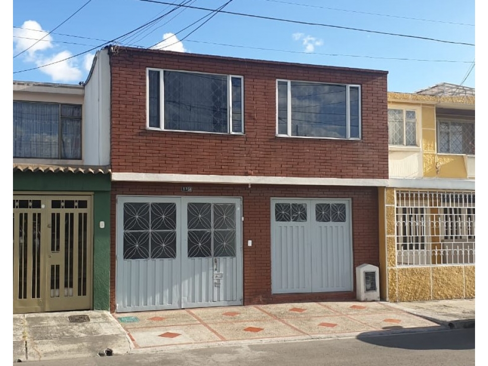 VENTA CASA EN LA PONDEROSA PUENTE ARANDA