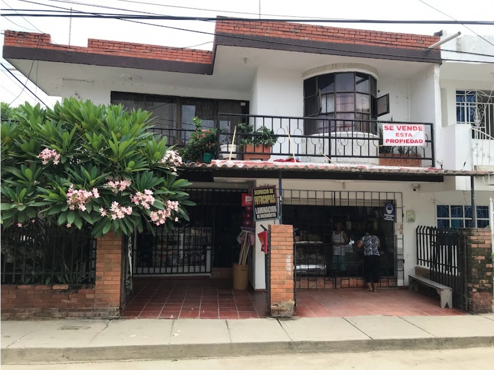 VENTA CASA DE ESQUINA EN EL LIBERTADOR