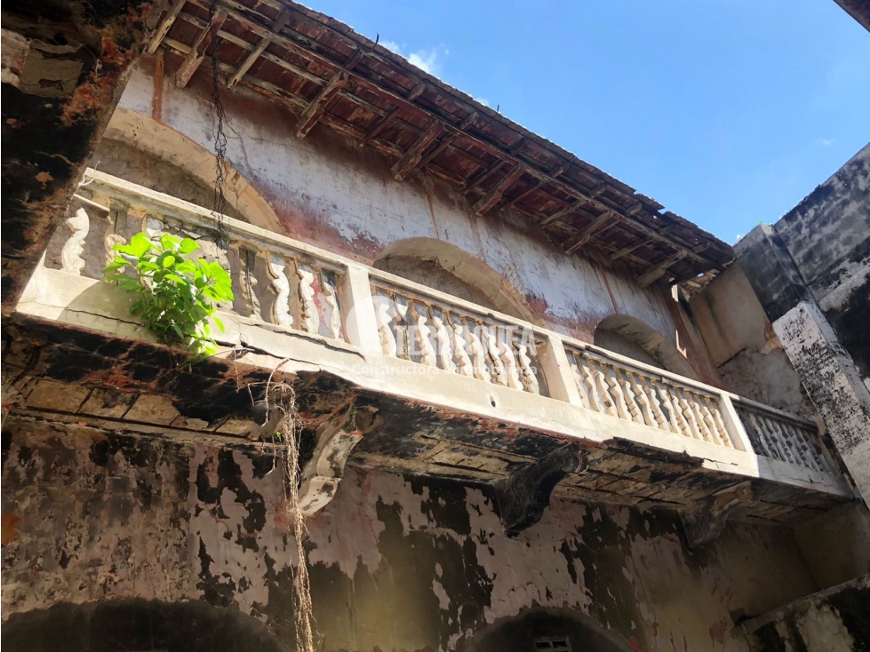 SE VENDE EDIFICIO EN EL CENTRO HISTORICO