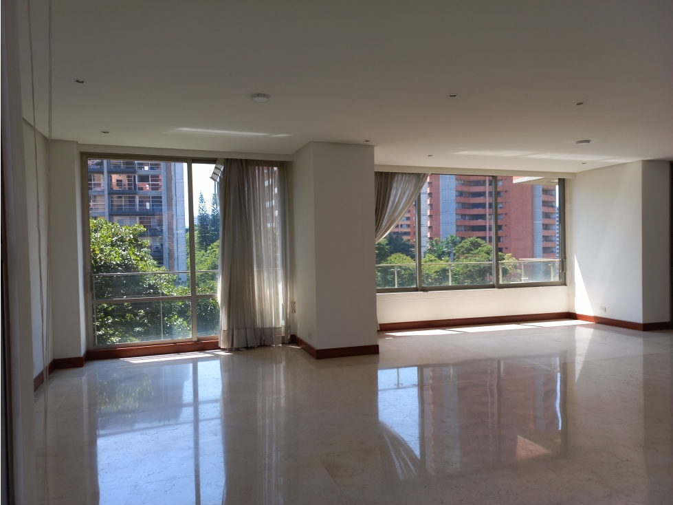 APARTAMENTO EN EL POBLADO - LA TOMATERA