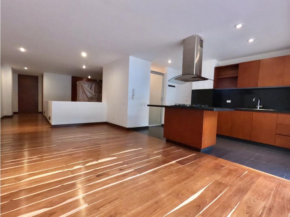 Arriendo apartamento en Rosales!