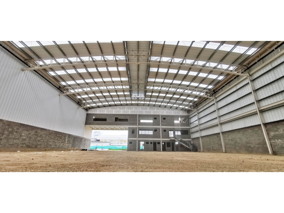 Bodega Arrendamiento  3.947 M2 Autopista Medellín