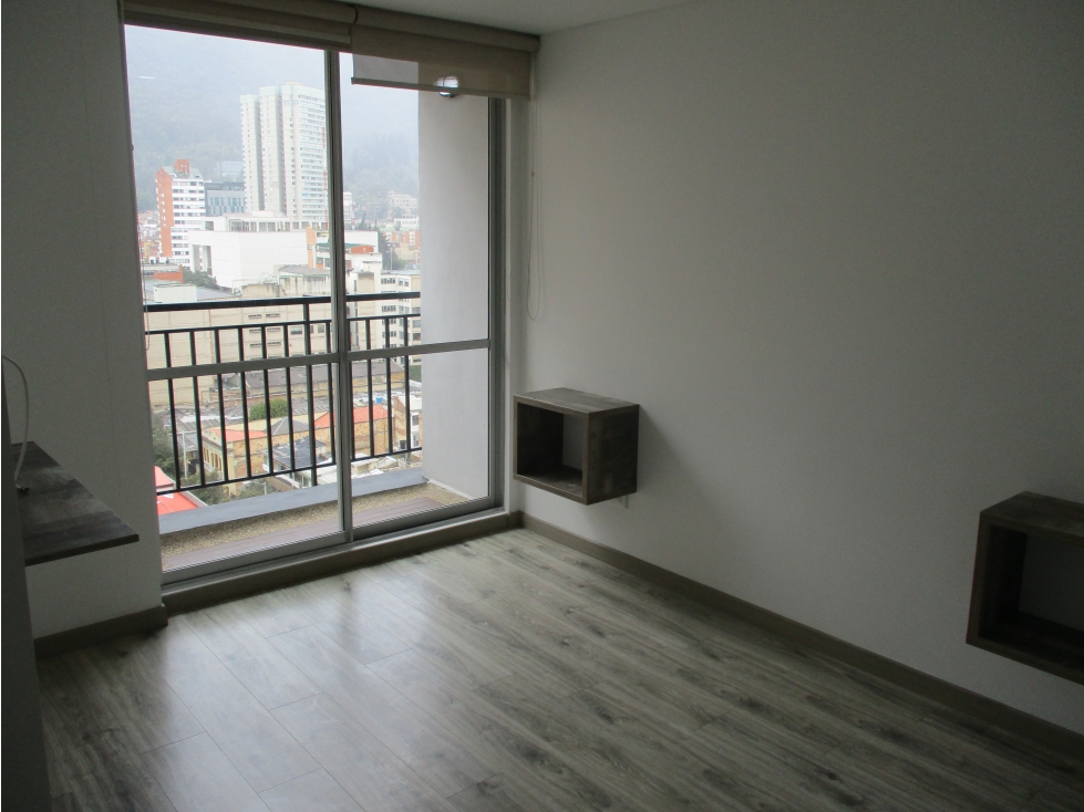 SE VENDE APARTA ESTUDIO EDIF AKROS - CENTRO DE BGTA