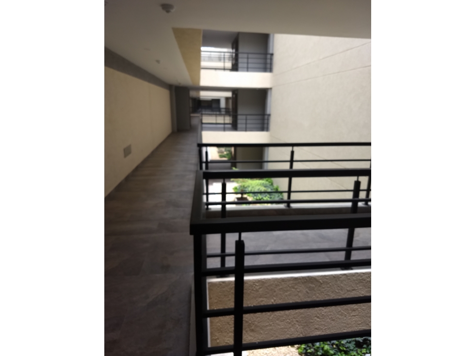 APARTAMENTO CHIA Km 1.3 Vía Chía Cota T2 3 P 4 BUENAS ESPECIFICACIONES