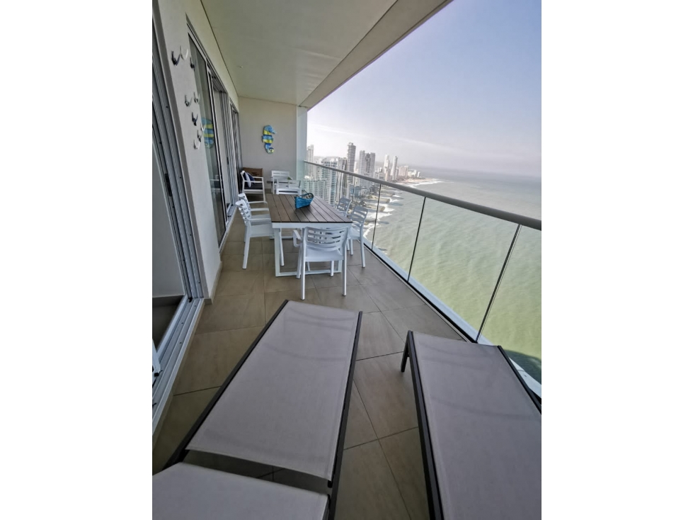 Apartamento en Bocagrande frente al mar