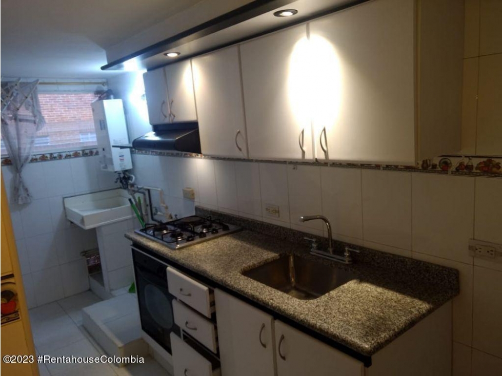 Apartamento en arriendo cedritos COD FLEX 24-319