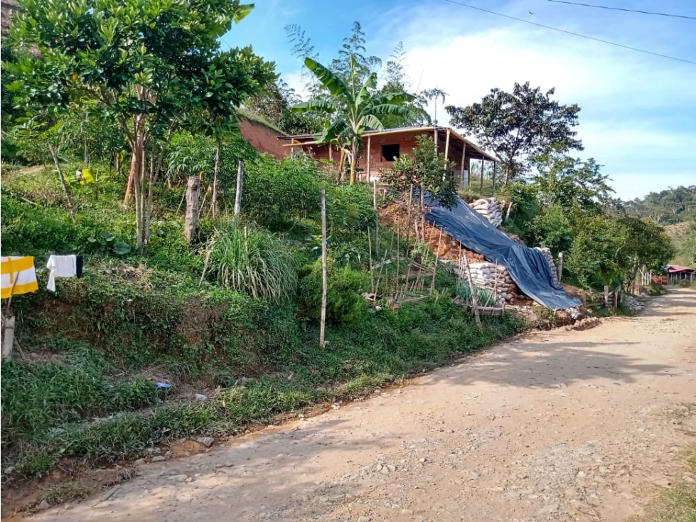 VENTA  O PERMUTA CASA DE 270 MTS2 EN SAN ROQUE ANTIOQUIA