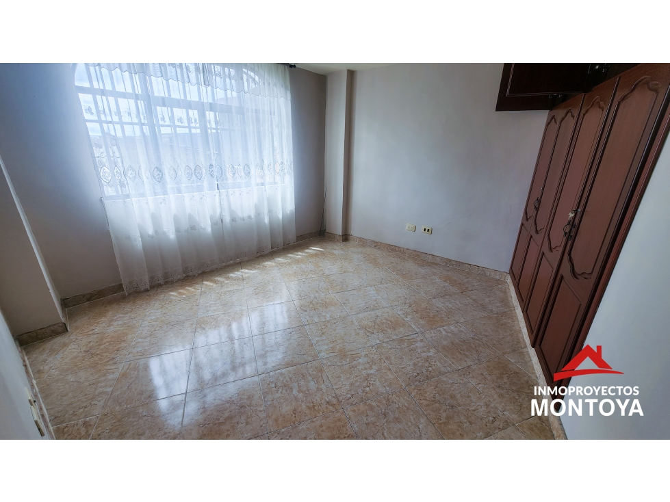 Casa comercial independiente en San Fernando, Dosquebradas