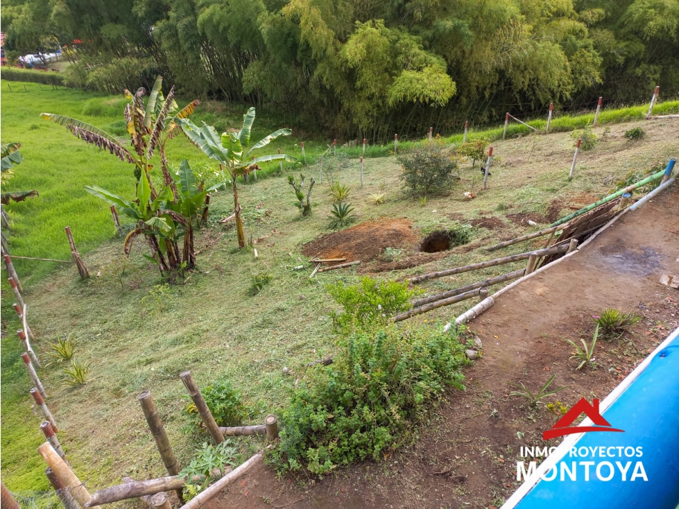 Casa-lote en Altagracia, Pereira