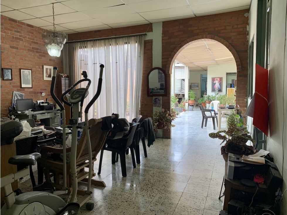 Se vende casa multifamiliar en el Centro, Tuluá