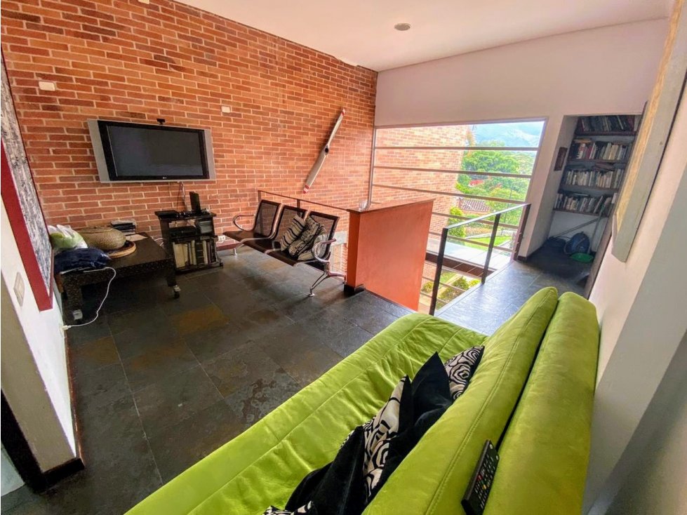 Casa en Venta Atravesado Envigado Antioquia