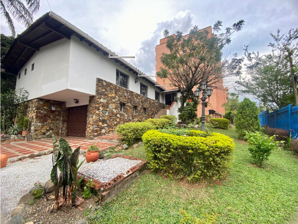 VENTA DE CASA LOTE EN PILARICA, MEDELLÍN, MEDIA MIXTURA 