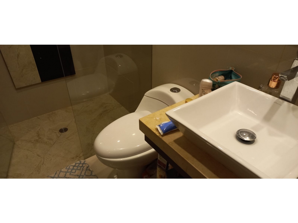 VENTA/ARRIENDO APARTAMENTO CALLEJA BAJA