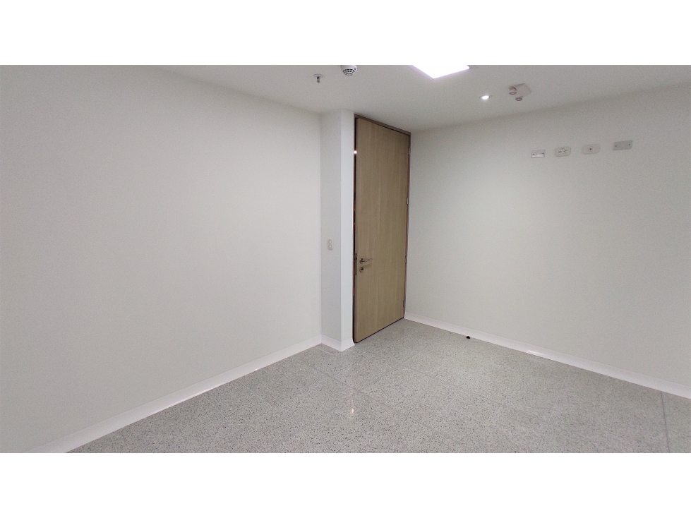 39 M2 En Av Las Vegas Consultorio Arriendo