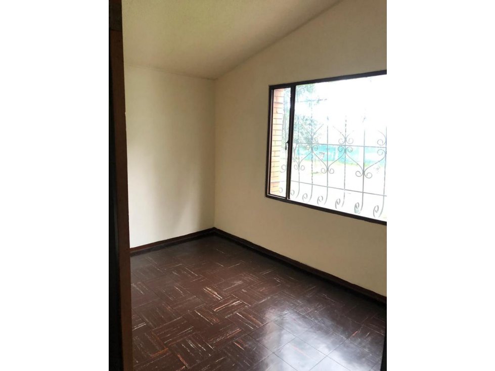 VENTA CASA INTERESANTE EN MODELIA BOGOTÁ