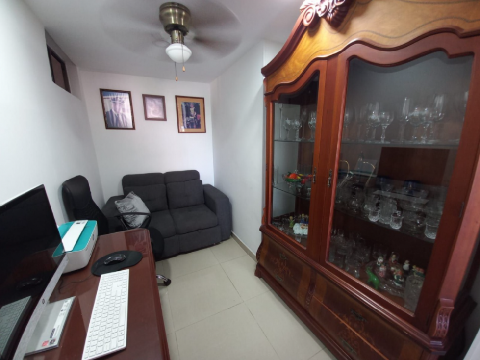 Venta de apartamento en el barrio santa Mónica.