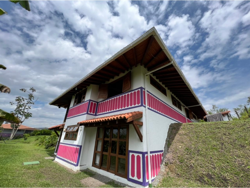 VENTA CASA AMOBLADA CONJUNTO CAMPESTRE - MONTENEGRO