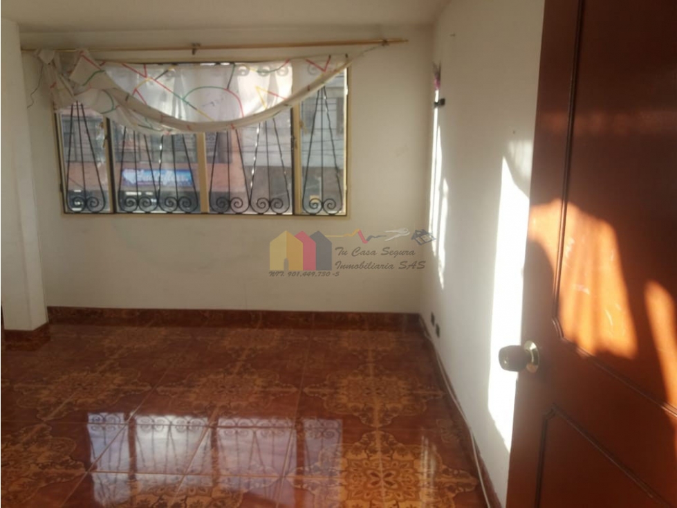 VENTA CASA  EN SANTALIBRADA  COMERCIAL/RESIDENCIAL