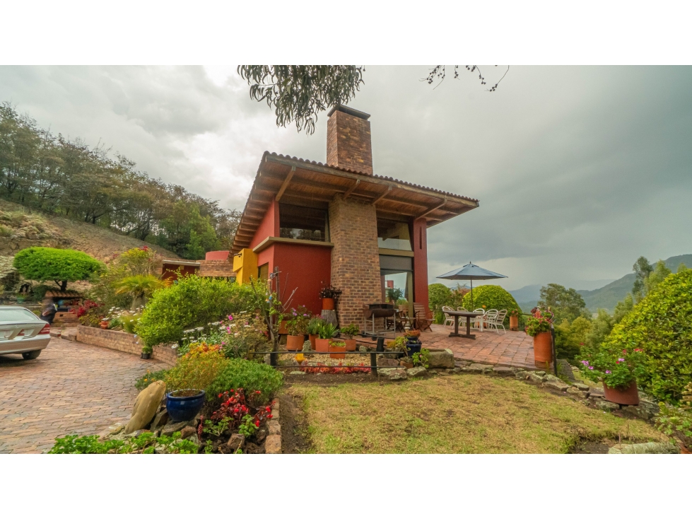 HERMOSA FINCA EN ÚBATE AMOBLADA / TERRAZA