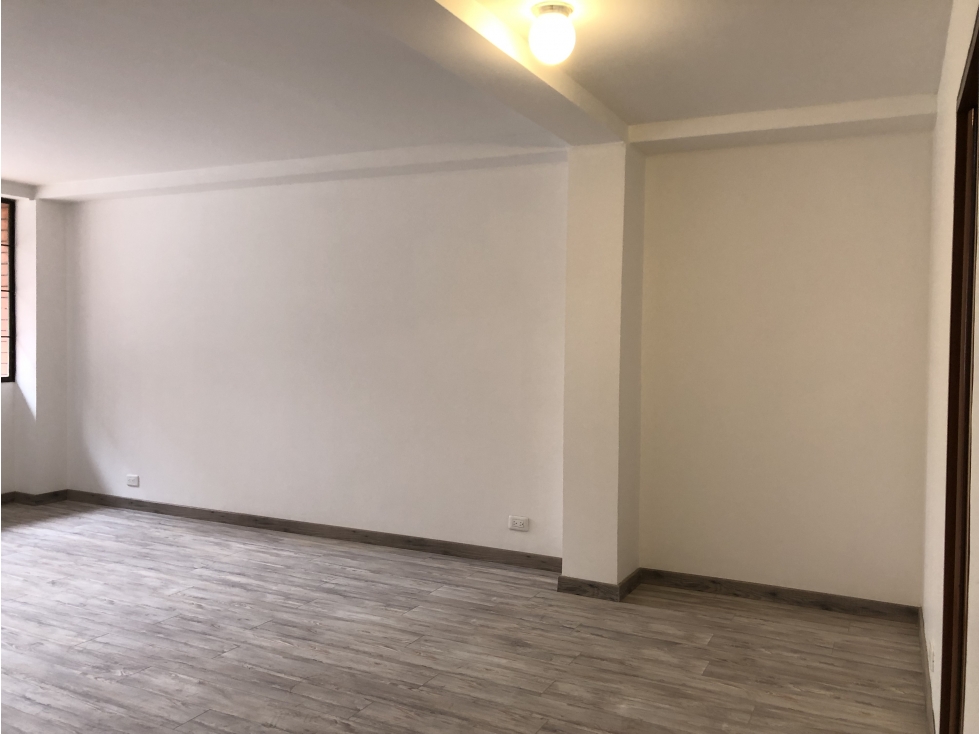 APTO PARA REMODELAR EN VENTA ROSALES