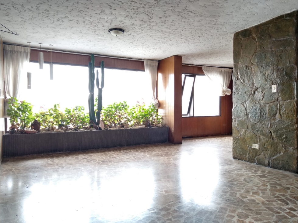 CASA 500 M2 EN ALQUILER AV. PARALELA-MANIZALES