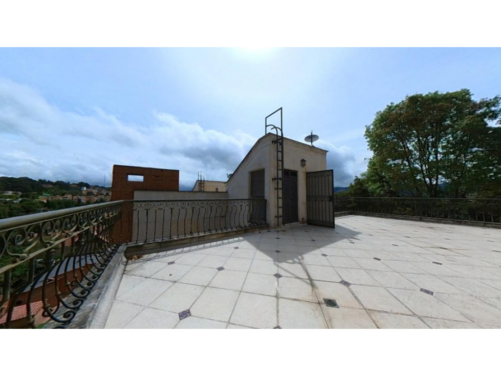 ANTIGUO CAMINO DE SUBA VENTA Y ARRIENDO CASA 332m2 TERRAZA 100m2