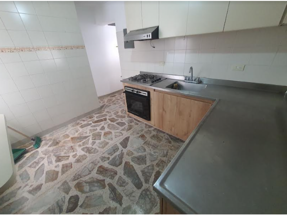 Casa Local para alquiler en Medellín - Laureles