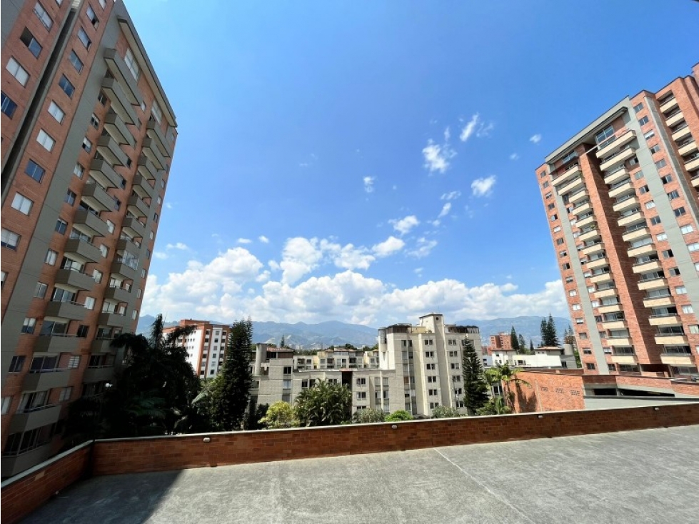 Apartamento para alquiler en Medellín - Patio bonito