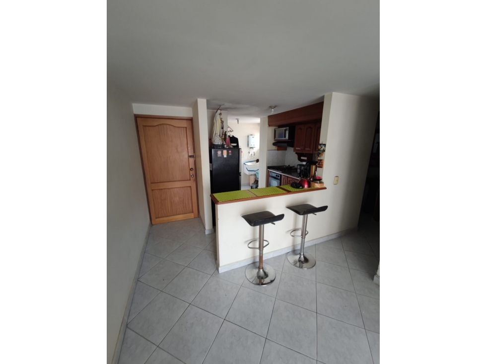 VENDO APARTAMENTO EN SABANETA, CALLE LARGA