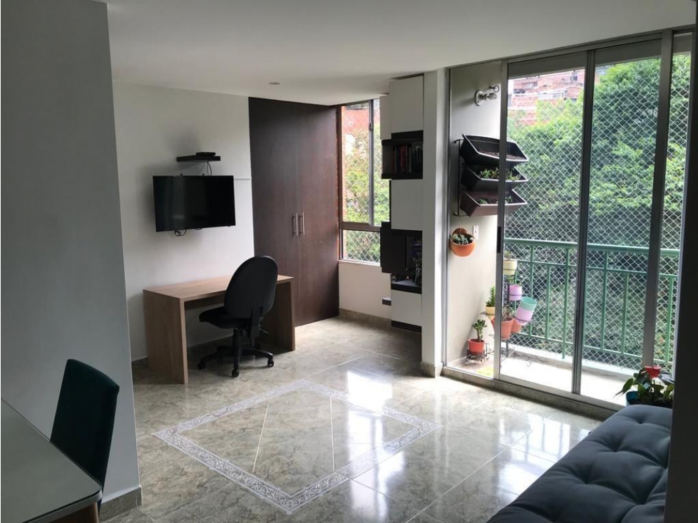 Venta de Apartamento Loma del Indio, Medellin