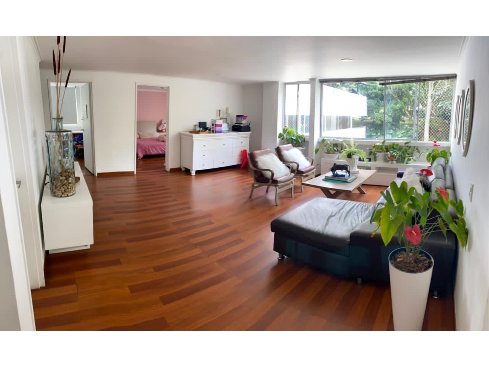 Venta Apartamento Muy Agradable en  El Poblado Los Gonzalez parte baja